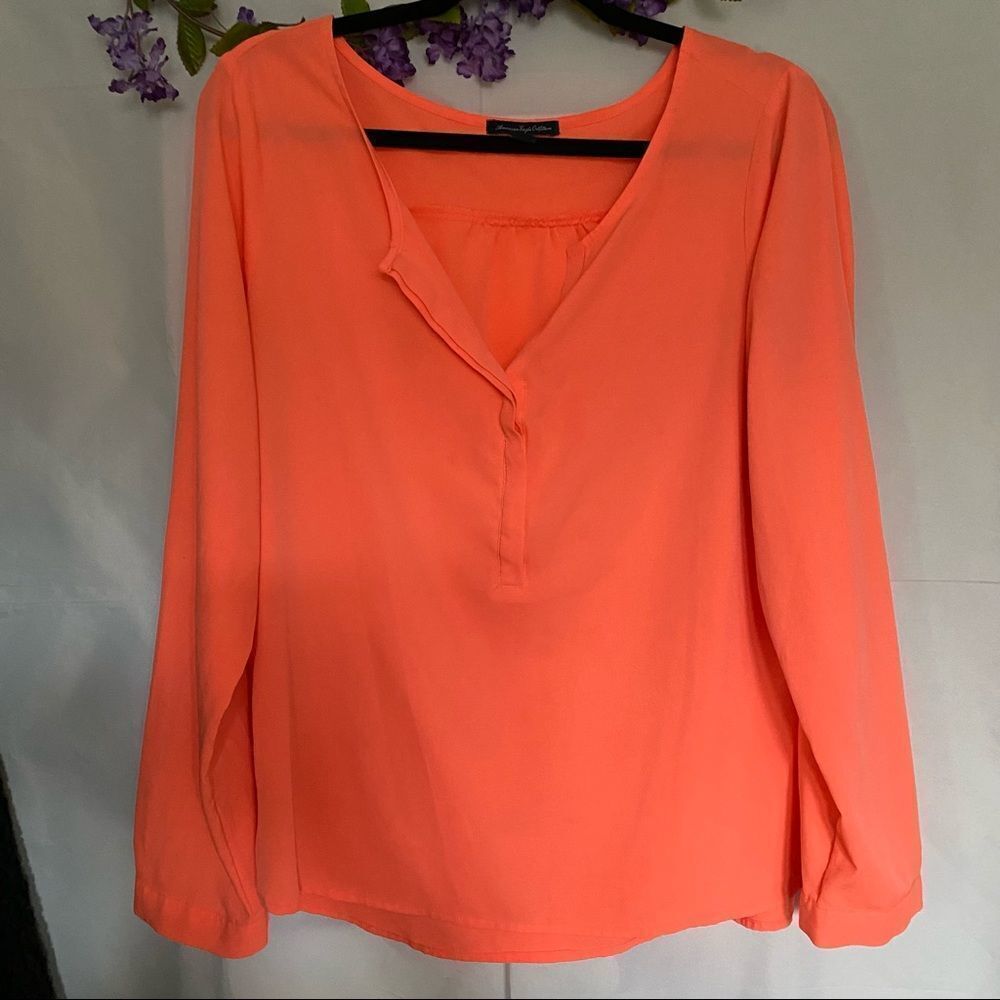 American Eagle Outfitters Bright Orange/V-neck - Picture 3 of 8